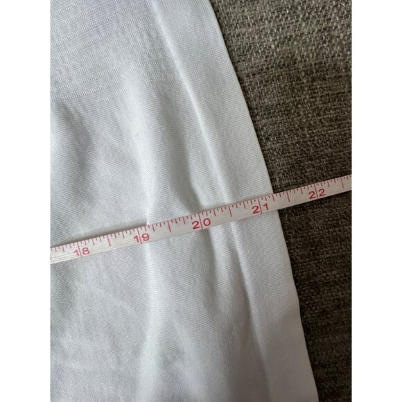 All In Motion Womens White Moisture Wicking Ventilating Crop Top Size XXL - Picture 8 of 8